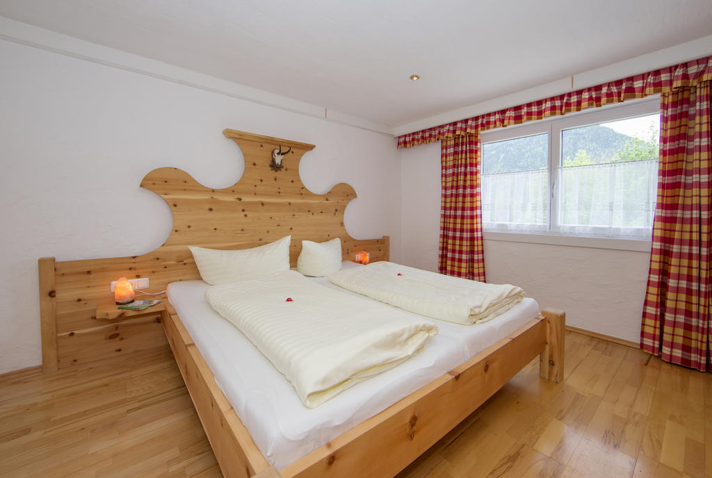 Naturdorf Oberkuehnreit นอยเคียร์เชน อัม โกรสเวเนดิเกอร์ ภายนอก รูปภาพ